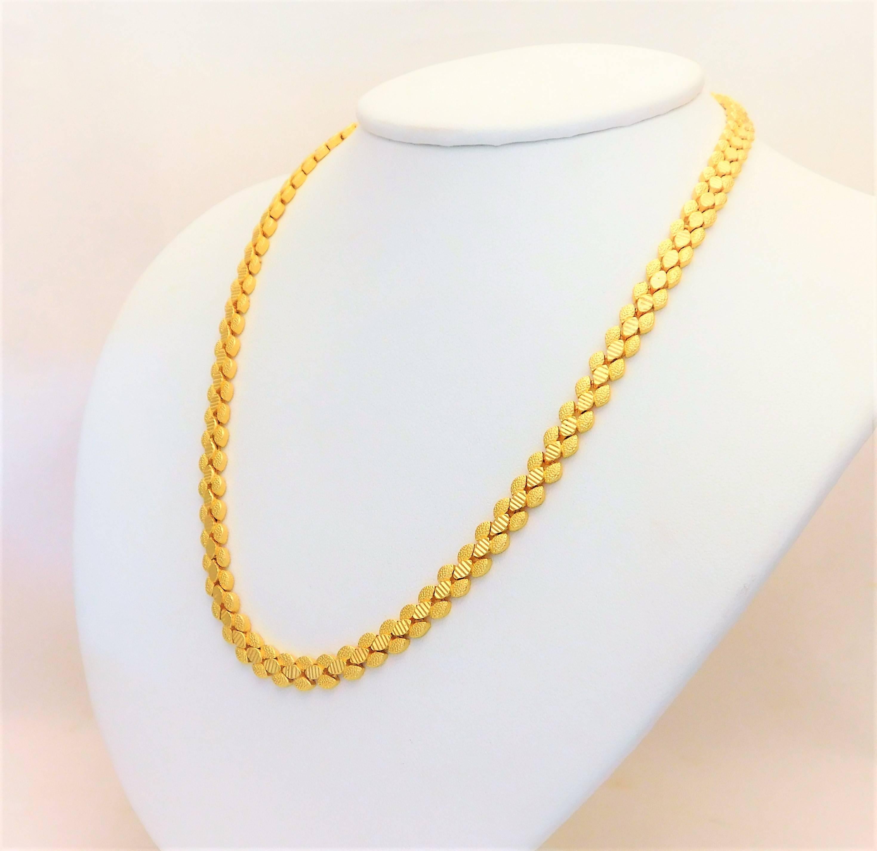 Mediterranean Style Gold Necklace In Excellent Condition For Sale In Metairie, LA