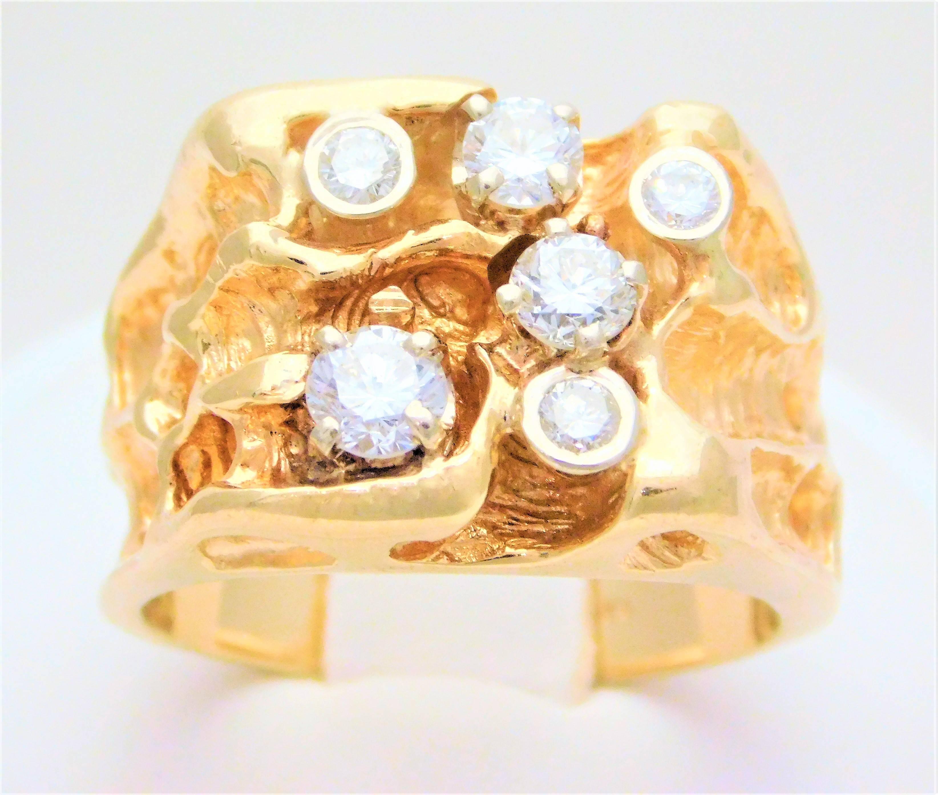 Gents 14 Karat Yellow Gold Ring with Diamonds For Sale 1