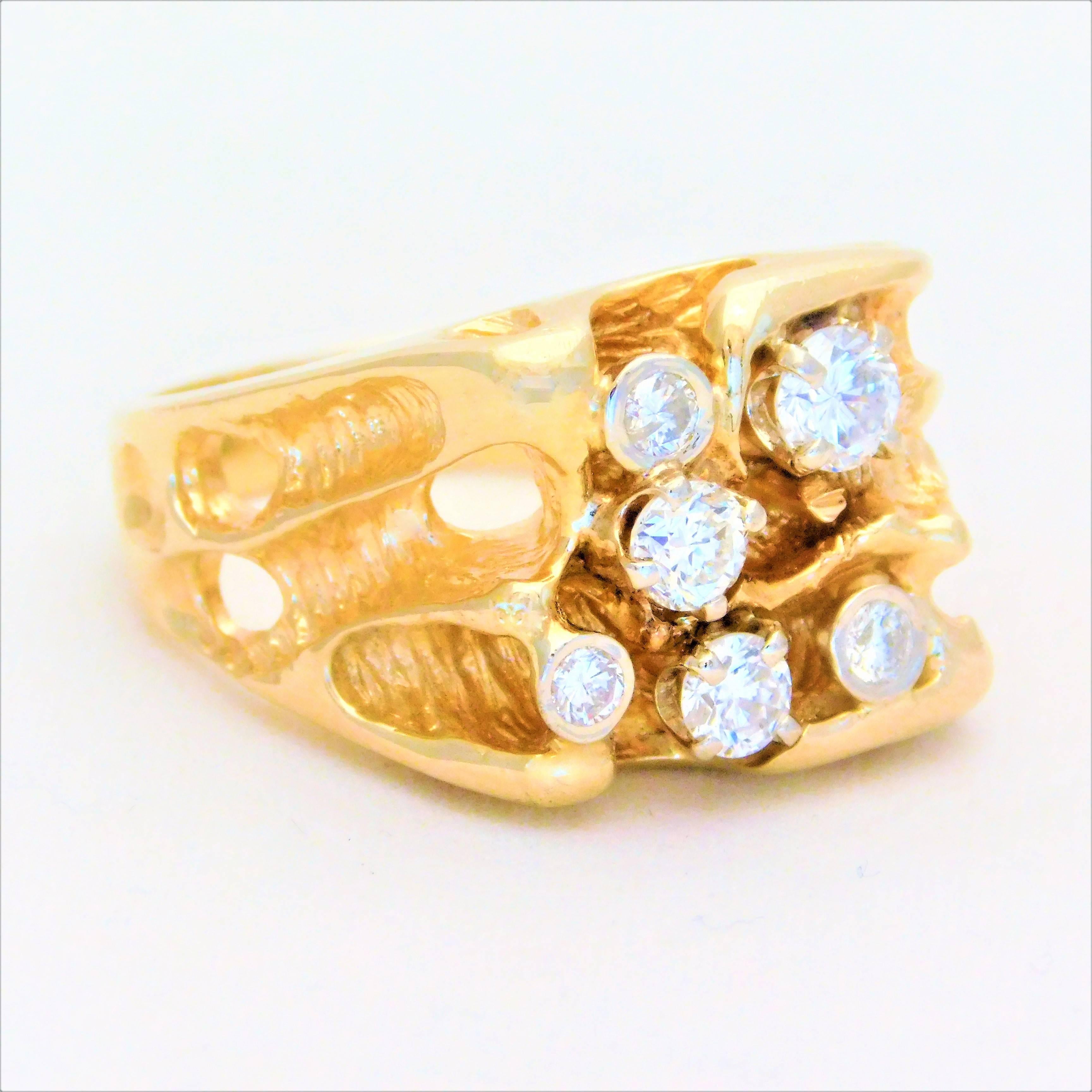 Gents 14 Karat Yellow Gold Ring with Diamonds For Sale 2