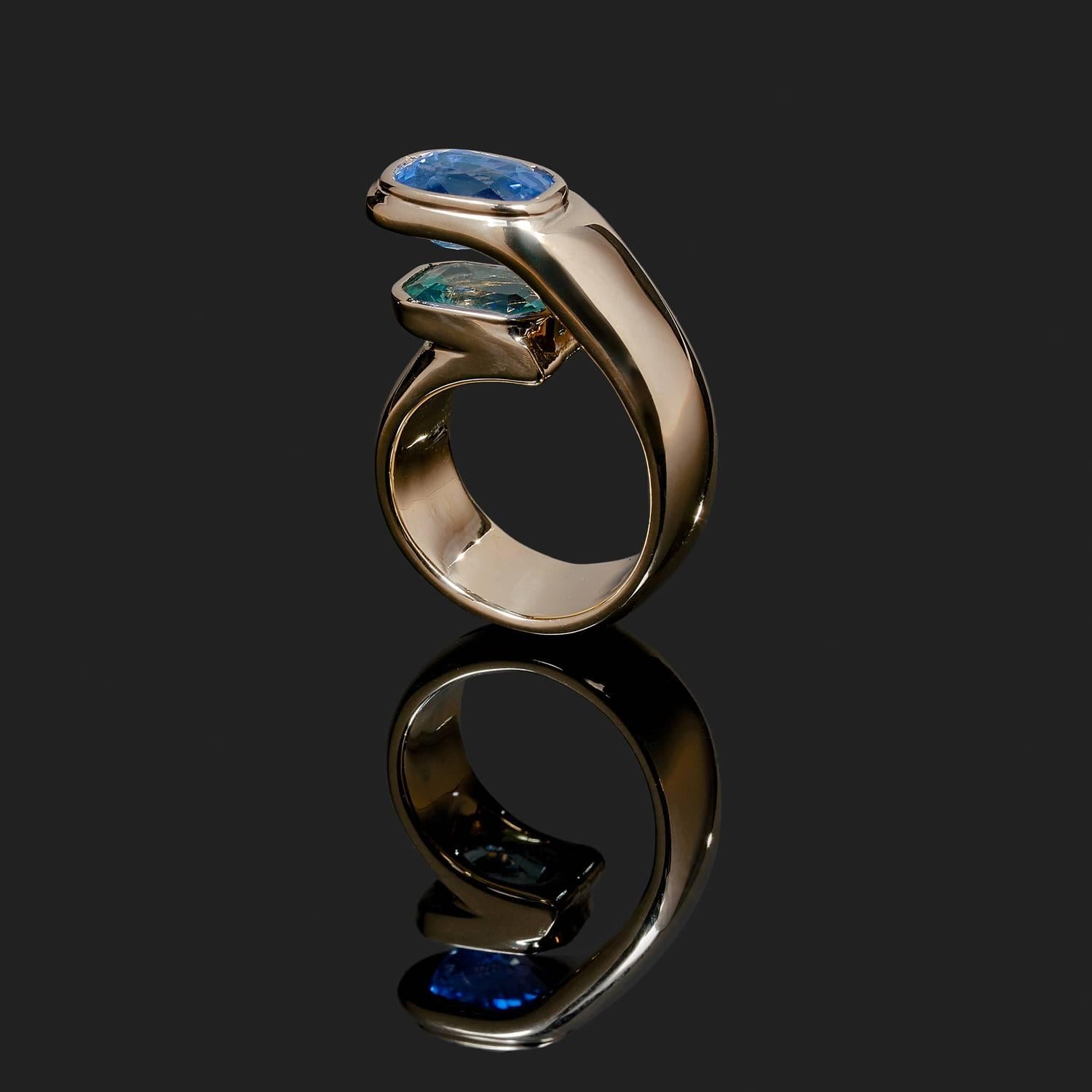 Jean Vendôme Sapphire Emerald gold Ring In Excellent Condition In Paris, FR