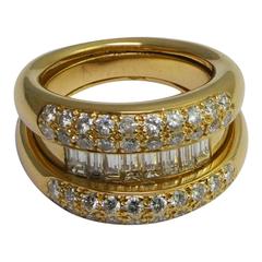 Circa 1970 Diamond 18 Carat Gold Night Day Cocktail Engagement Ring