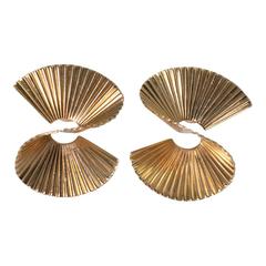 Vintage Tiffany & Co. Fluted Wave Gold Clip-On Earrings