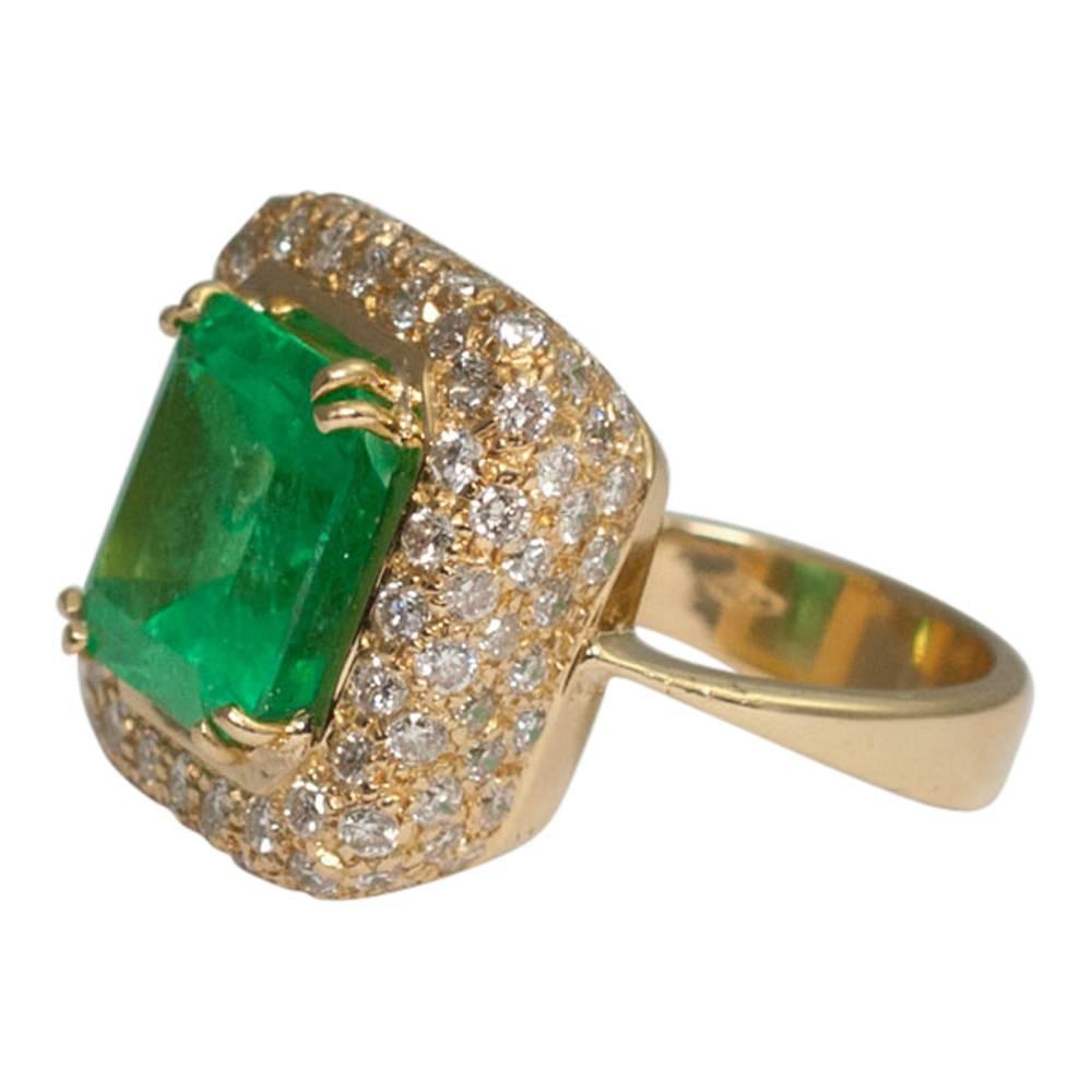 7.32 Carat Emerald Diamond Gold Cocktail Ring In Excellent Condition For Sale In ALTRINCHAM, GB