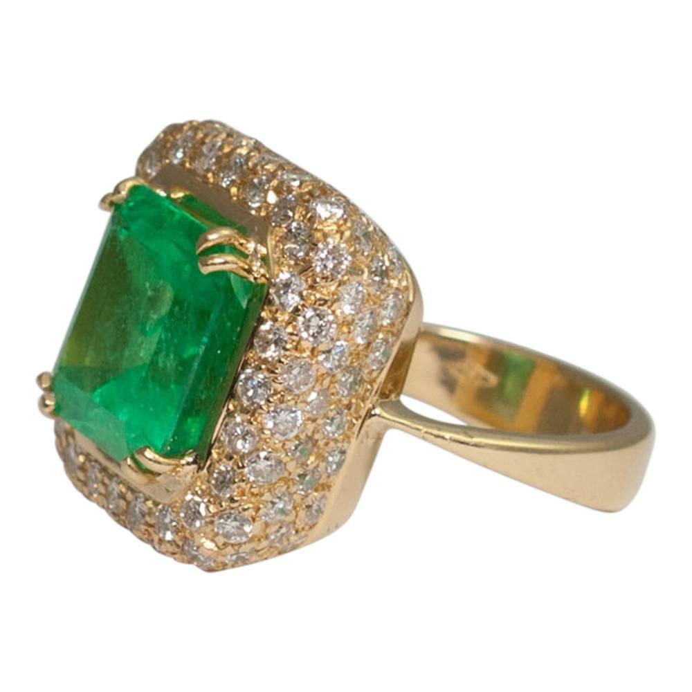 7.32 Carat Emerald Diamond Gold Cocktail Ring For Sale 2
