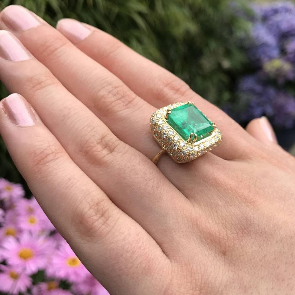 7.32 Carat Emerald Diamond Gold Cocktail Ring For Sale 5