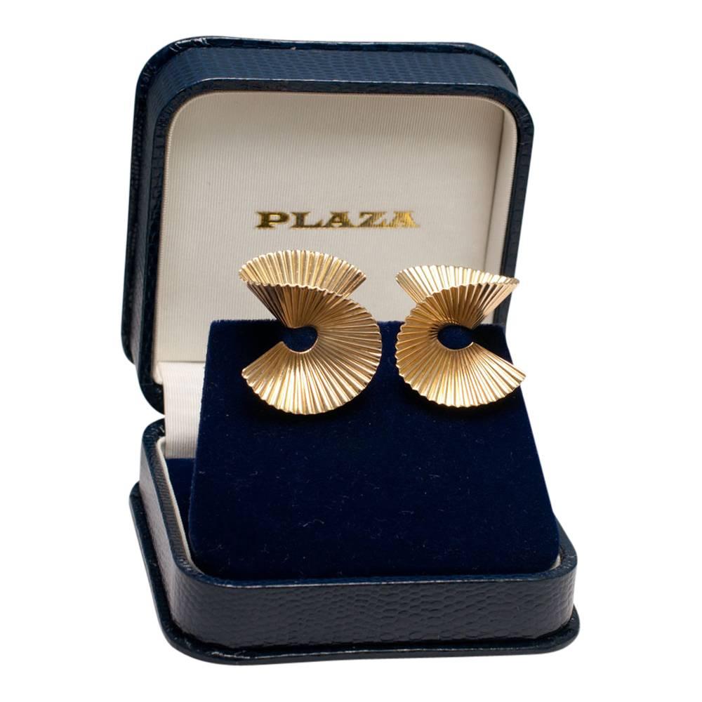 Tiffany & Co. Fluted Wave Gold Clip-On Earrings 4