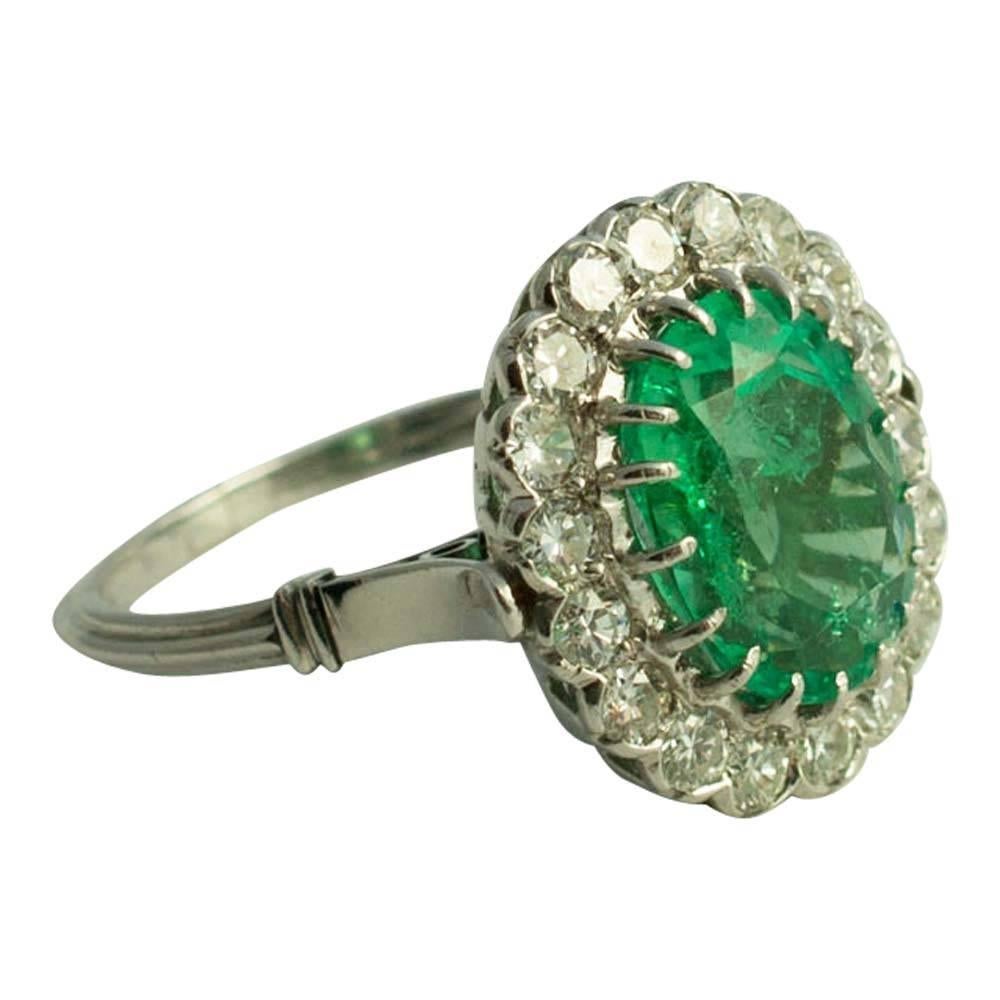 Women's 1930s Colombian Emerald Gold Halo Ring