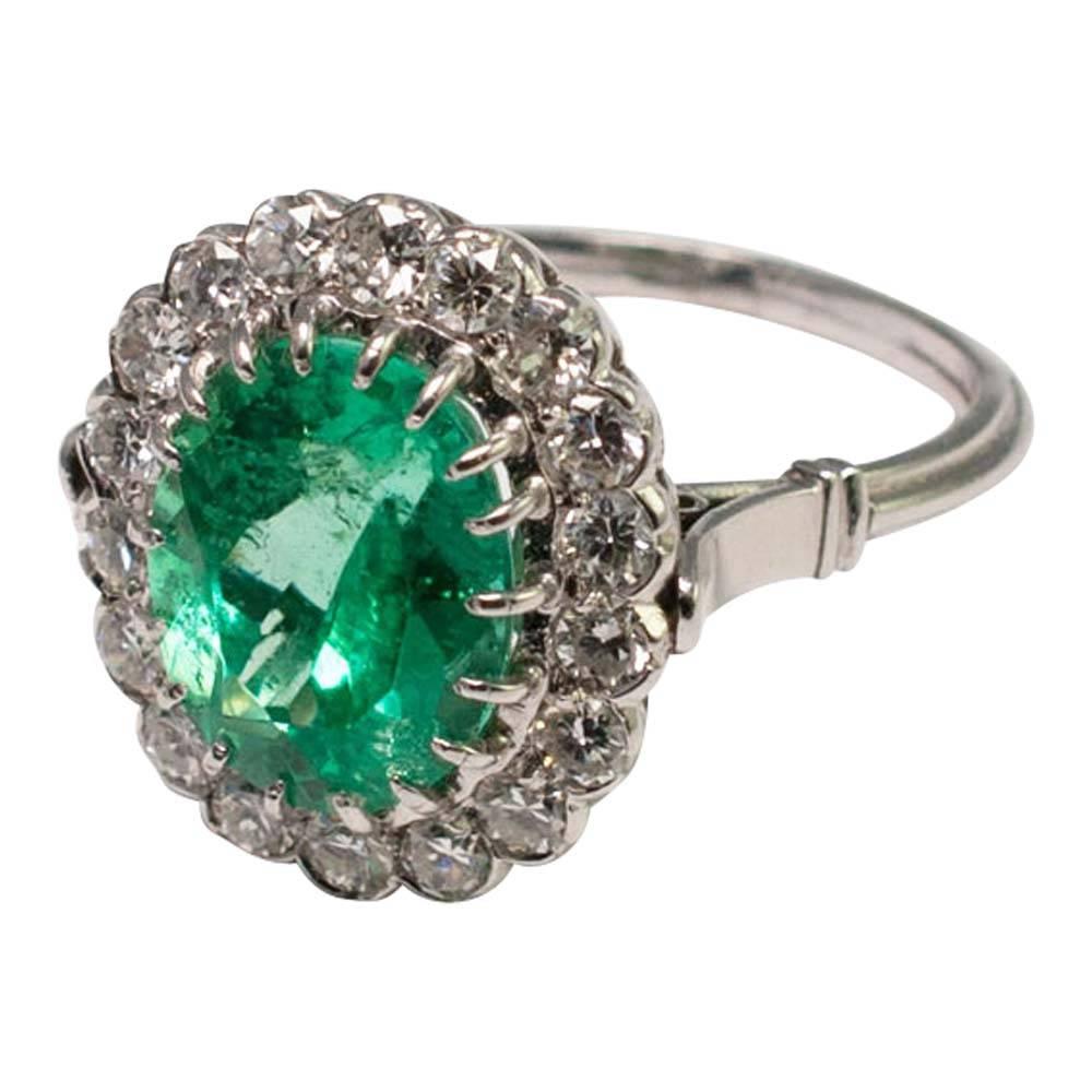 1930s Colombian Emerald Gold Halo Ring 3