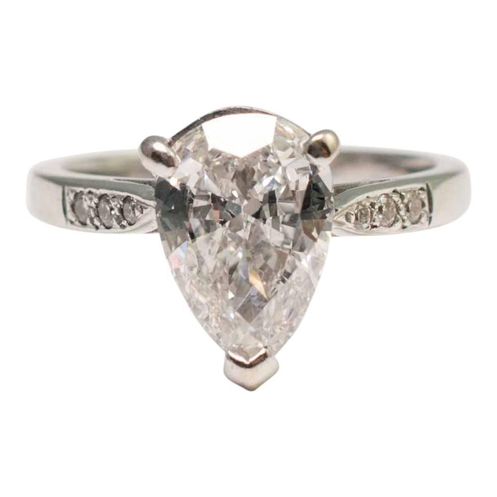 Pear Shaped 2.07 Carat Diamond Solitaire Ring For Sale 3