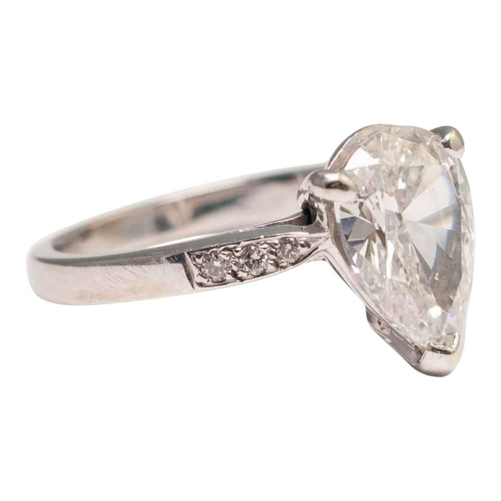 Pear Shaped 2.07 Carat Diamond Solitaire Ring For Sale 4