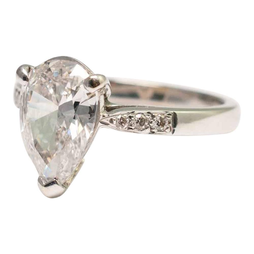 Pear Shaped 2.07 Carat Diamond Solitaire Ring For Sale 5