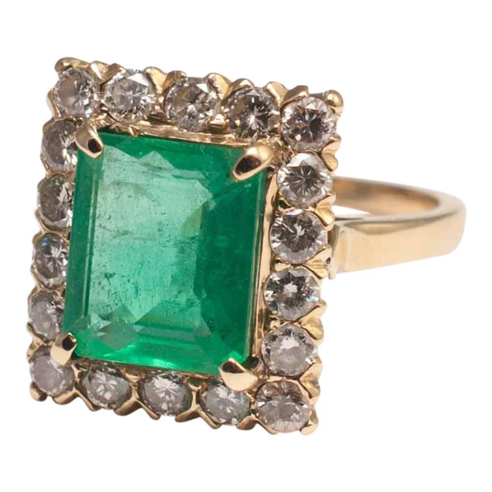 Women's Emerald Diamond Gold Ring