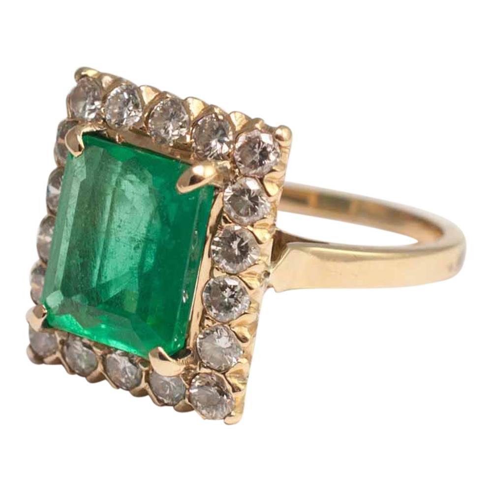 Emerald Diamond Gold Ring 3