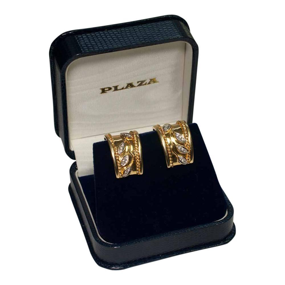 Circa 1970s Floral Diamond 18 Carat Gold Hoop Earrings For Sale 4