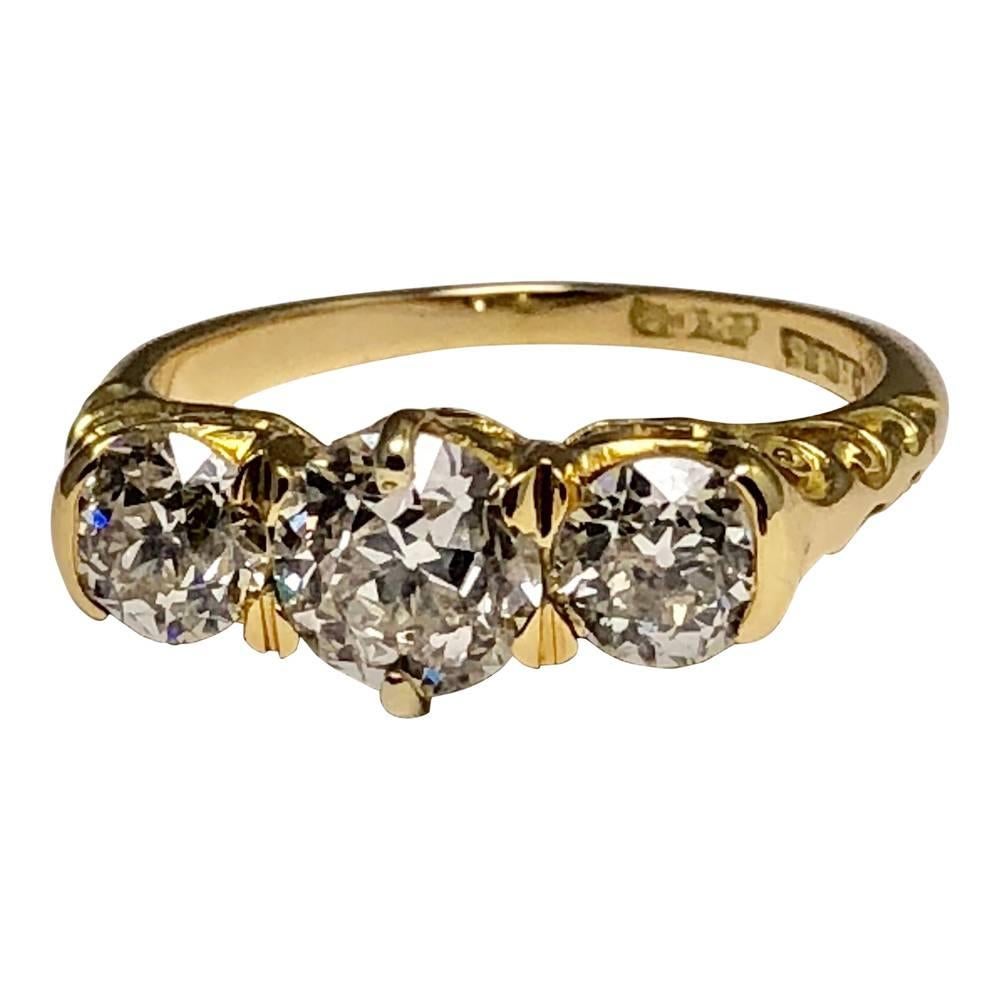 Women's Victorian Diamond Trilogy Ring in 18 Carat Gold