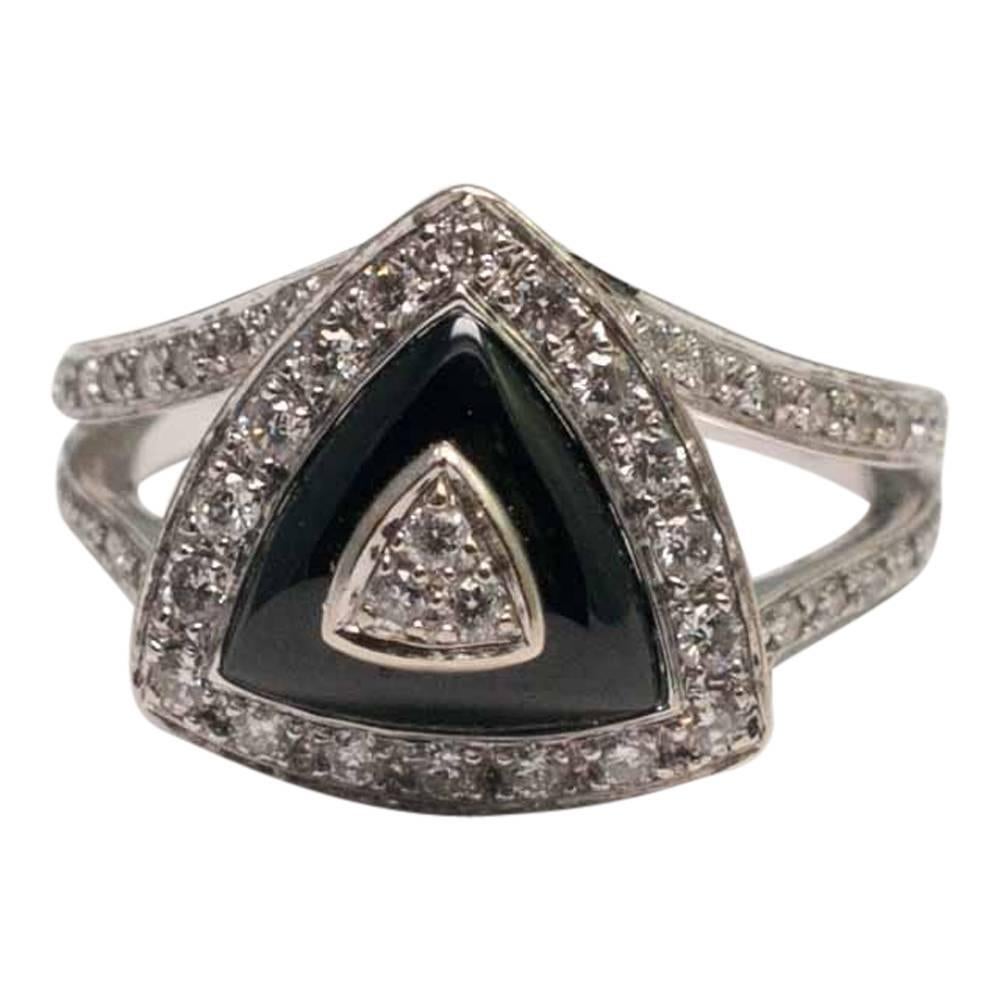 Mauboussin Diamond and Onyx 'Dream and Love' Gold Ring For Sale 4