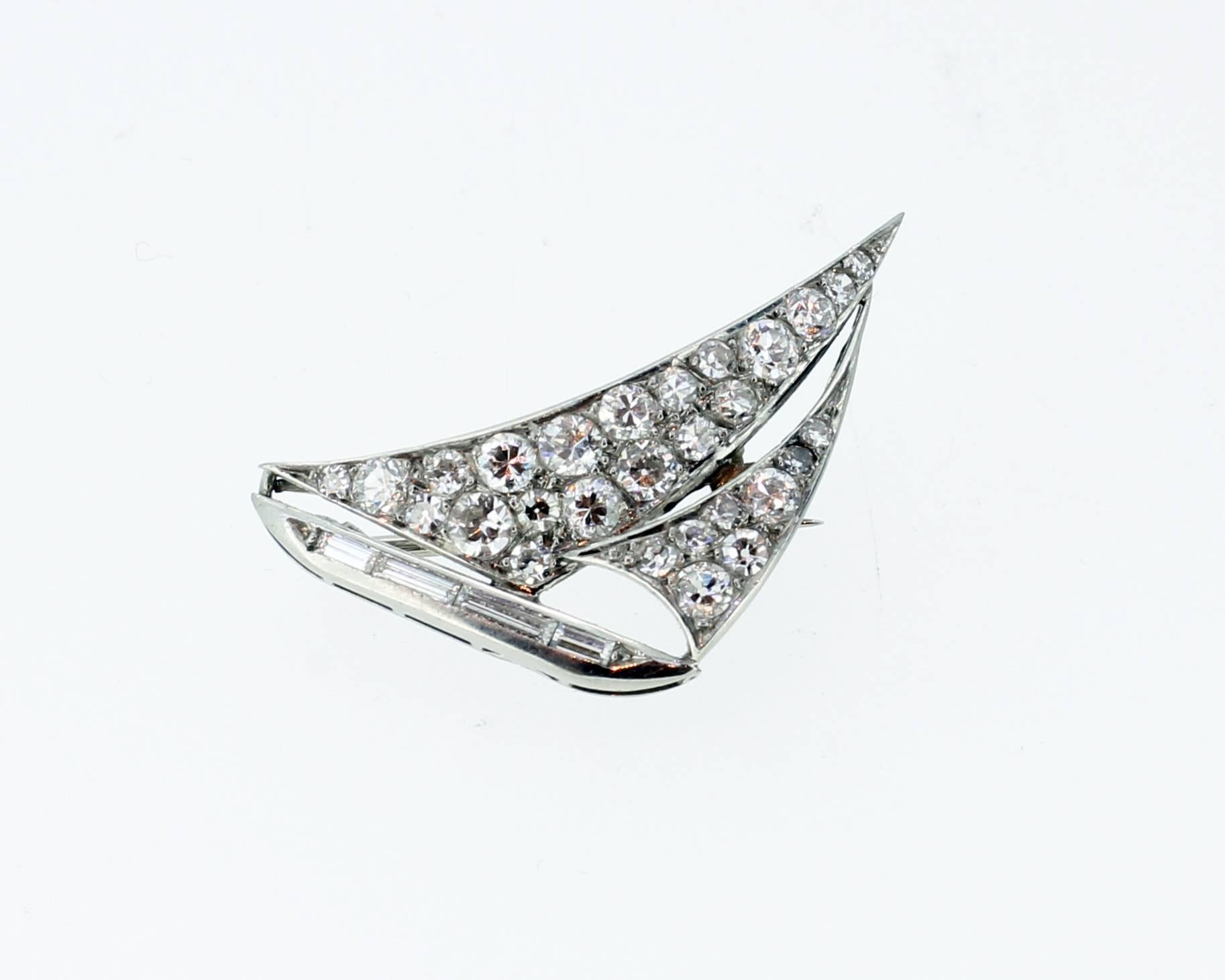 Art Deco Diamond Sailing Ship Brooch In Excellent Condition For Sale In WINDSOR, BERKSHIRE