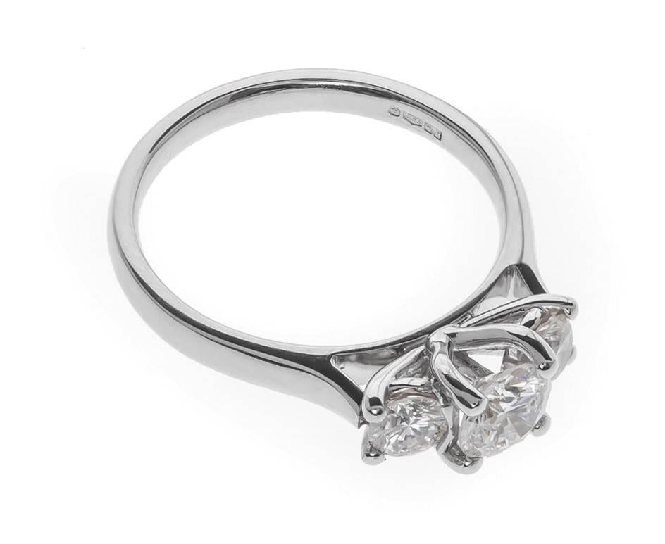 Modern 1.00 Carat Diamond Platinum Trilogy Ring For Sale