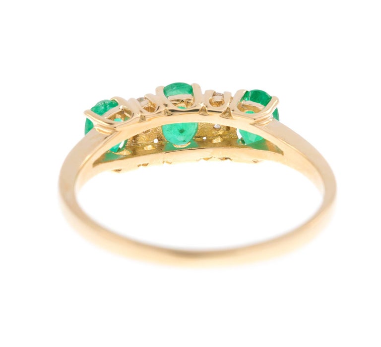 18 Carat Yellow Gold 1.05 Carat Emerald and Diamond Dress Ring For Sale ...