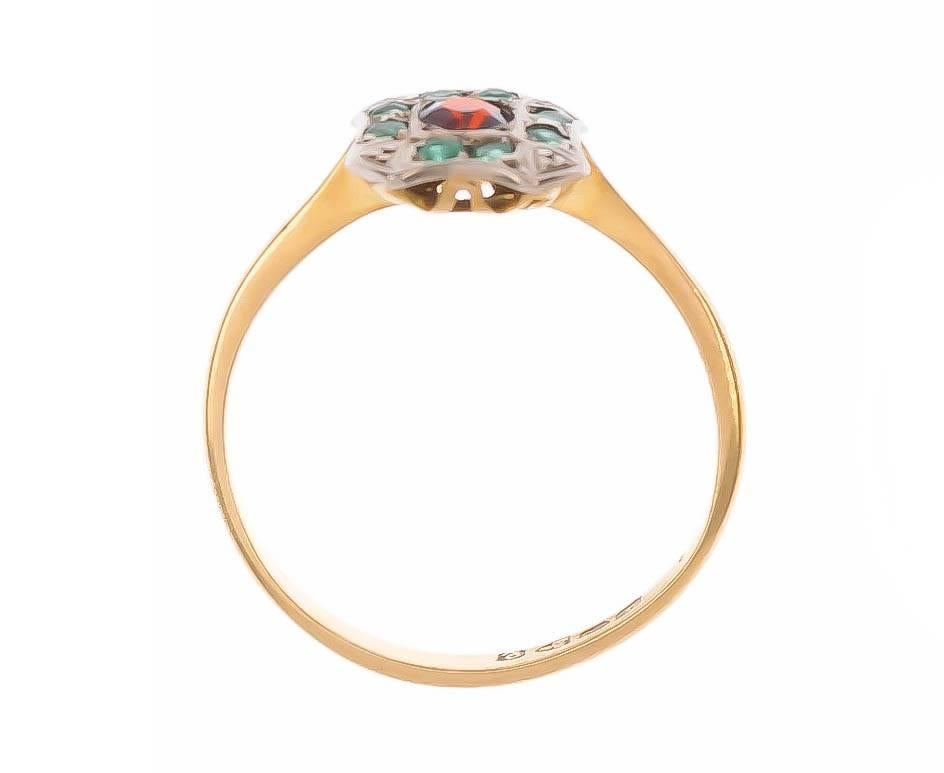 Round Cut Late Art Deco 18 Carat Yellow Gold 0.15 Carat Garnet and Emerald Cluster Ring