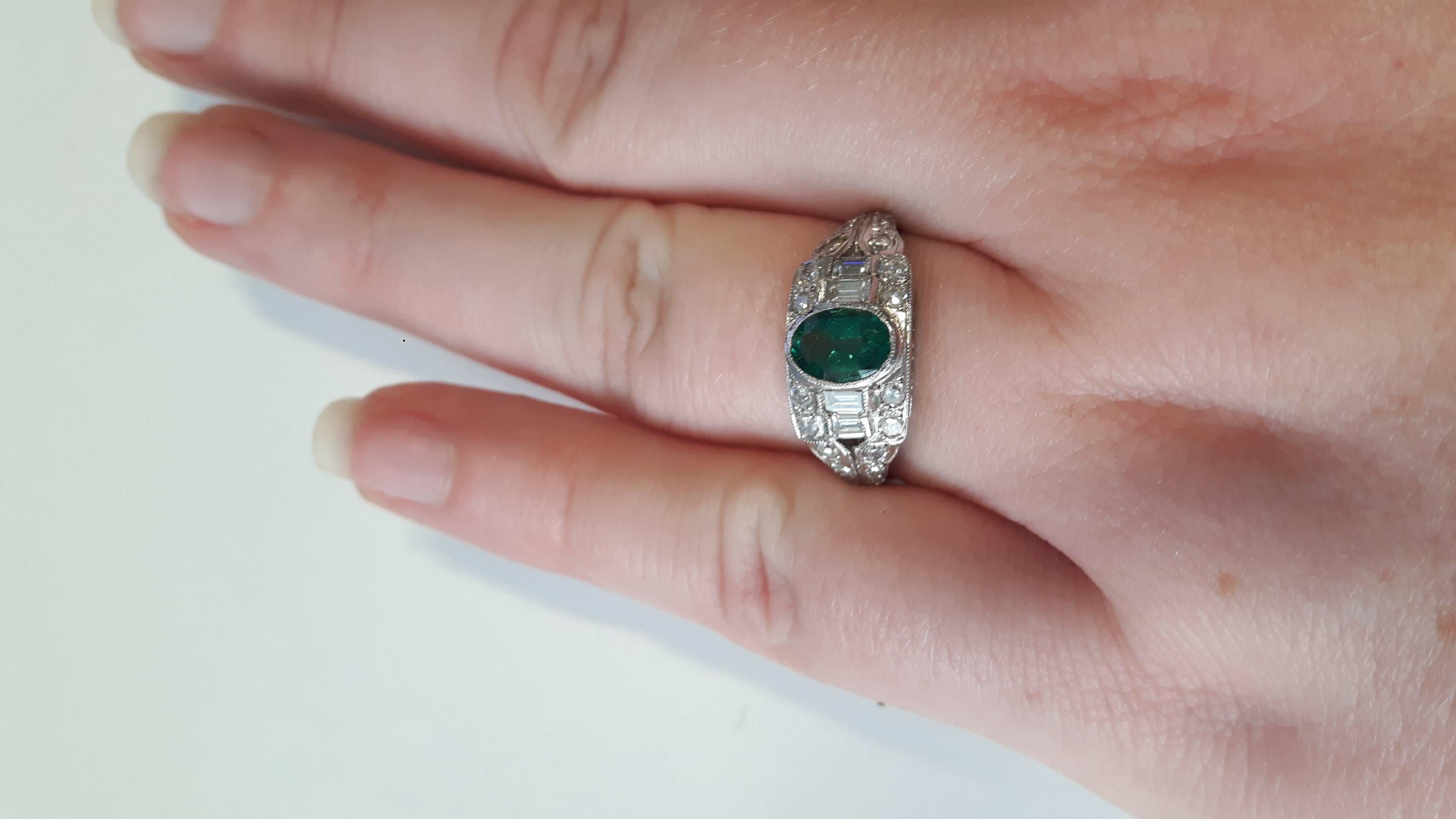 Art Deco 0.64 Carat Emerald Diamond White Gold Cocktail Ring 1
