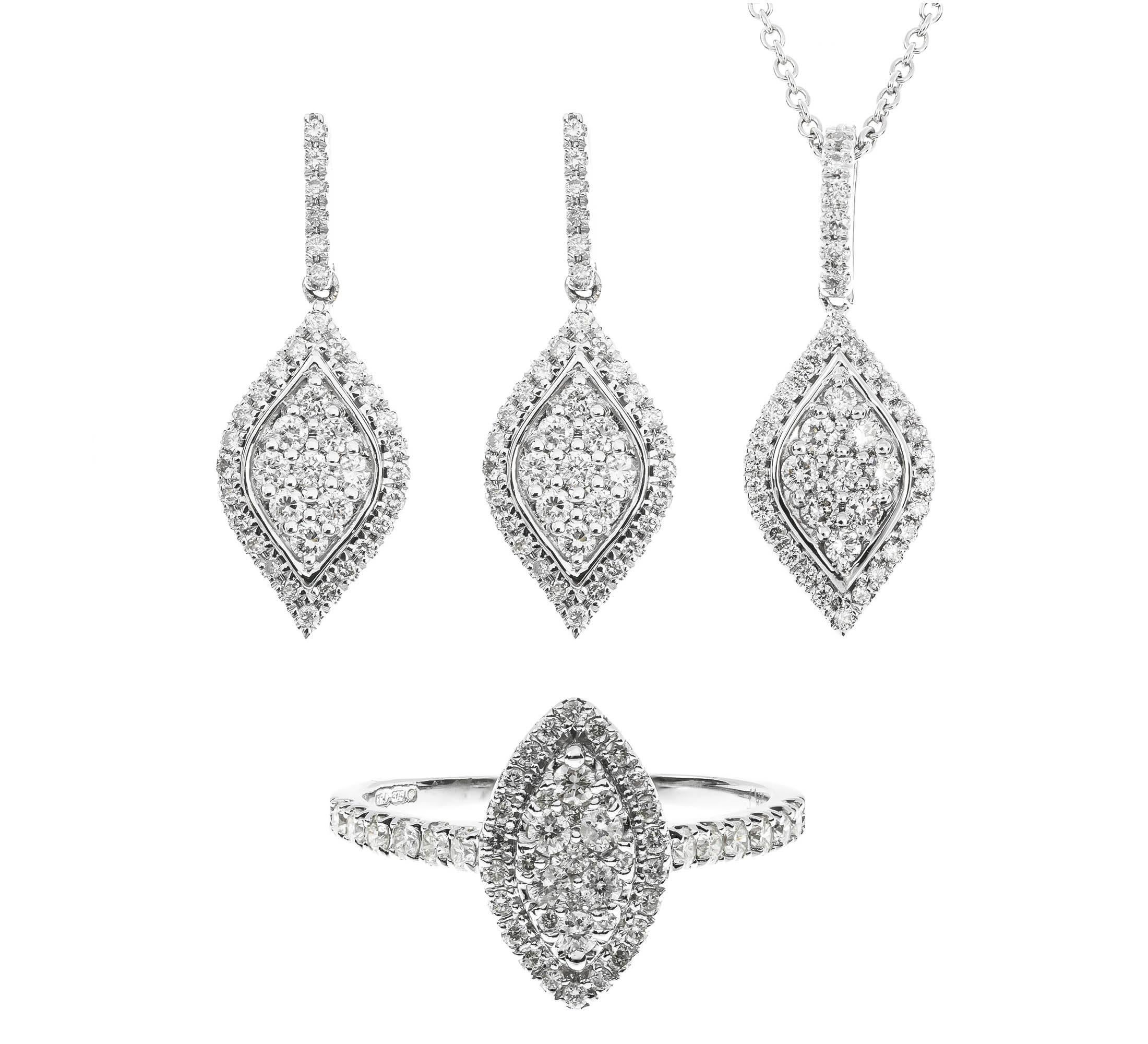 Round Cut Diamond Drop Earrings For Sale