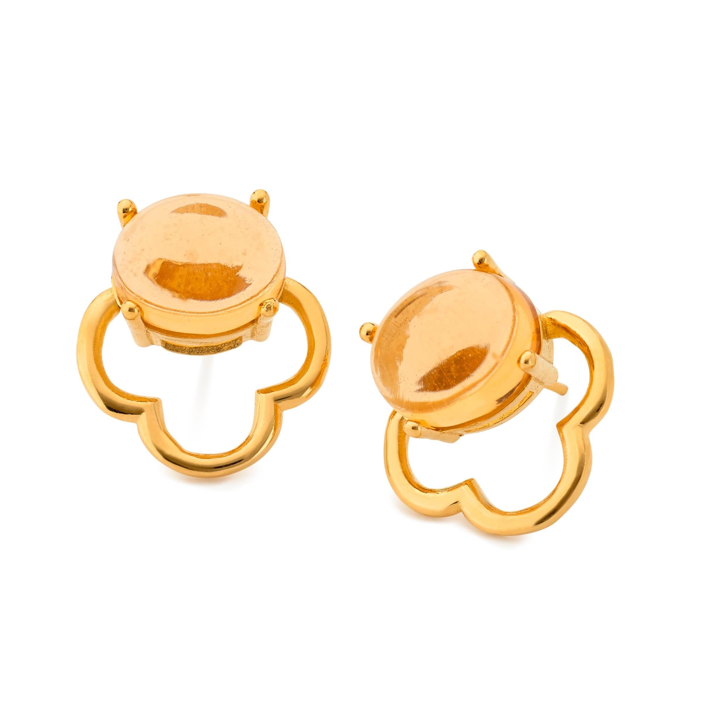 These fantastically feminine earrings offer a simple yet sophisticated look that can take you from the office right through to a night out on the town. The total length is 24mm, the gold is 2mm deep, and they measure 20mm at their widest point.