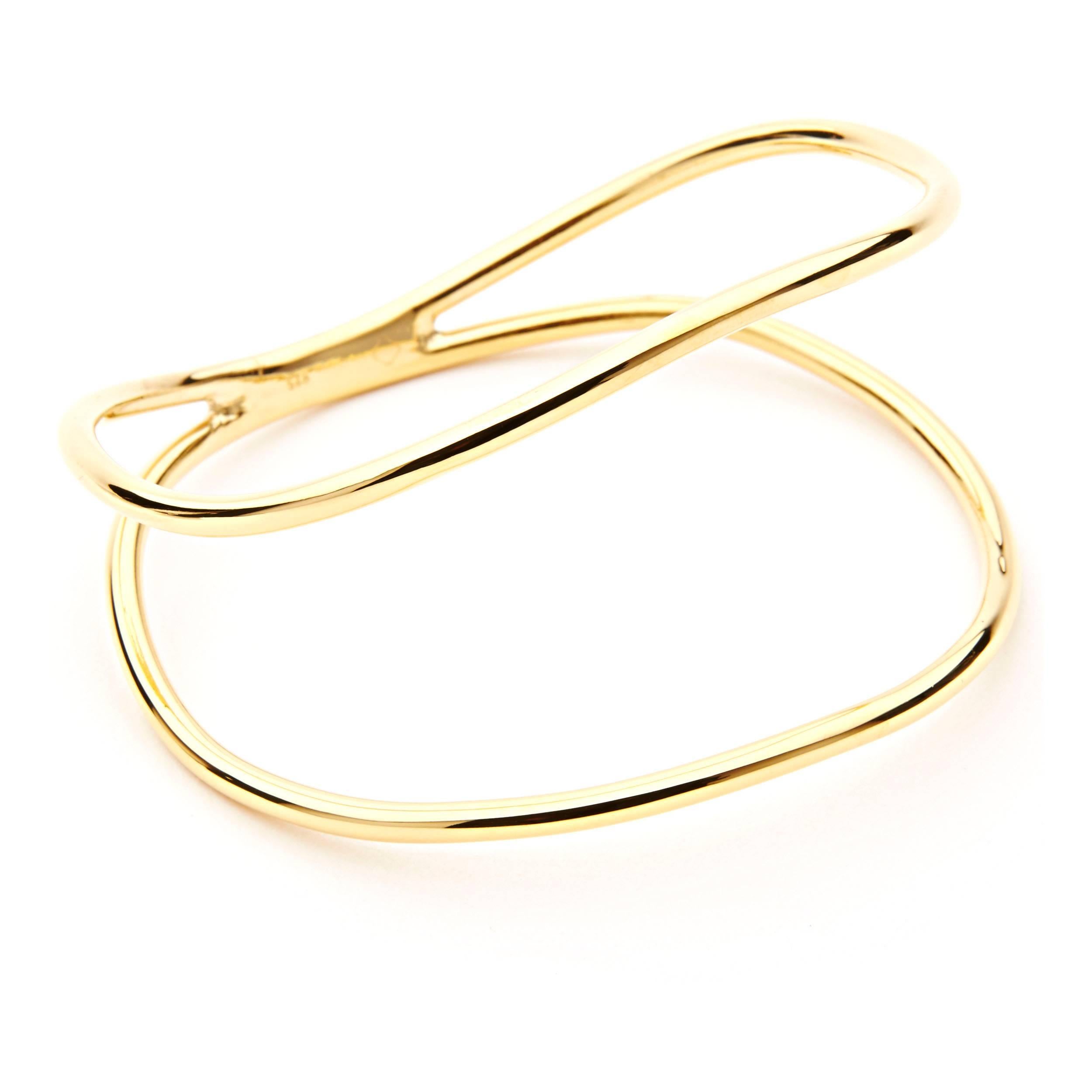 Contemporary MAVIADA's Double Curved Bracelet White Rhodium Vermeil Stylish Modern Bracelet For Sale