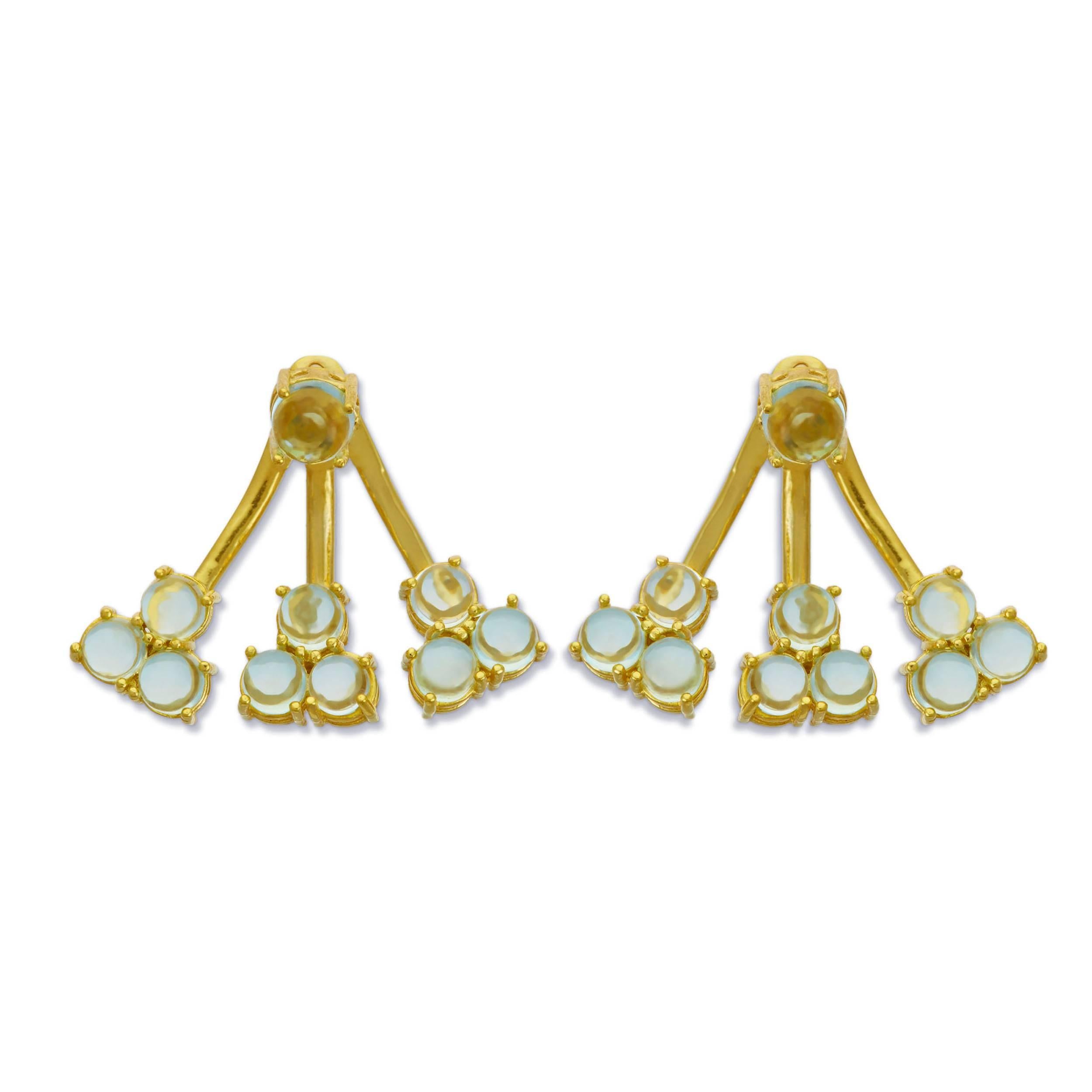 Contemporain Boucles d'oreilles pendantes veste en or jaune 18 carats, vermeil et améthyste verte en vente