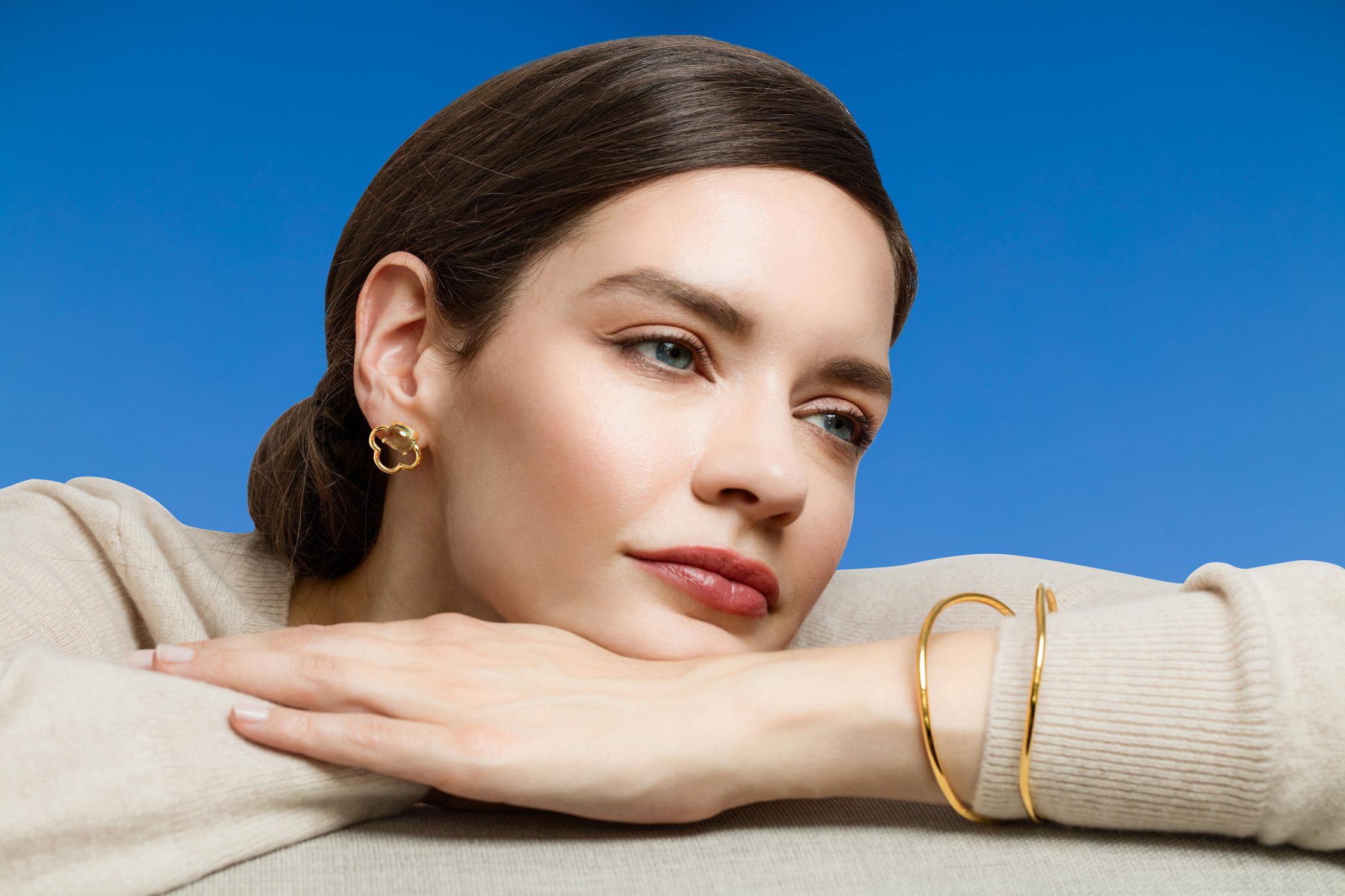 Maviada's 18 Karat Vermeil Capri Rose Gold London Blue Quartz Drop Stud Earrings 2
