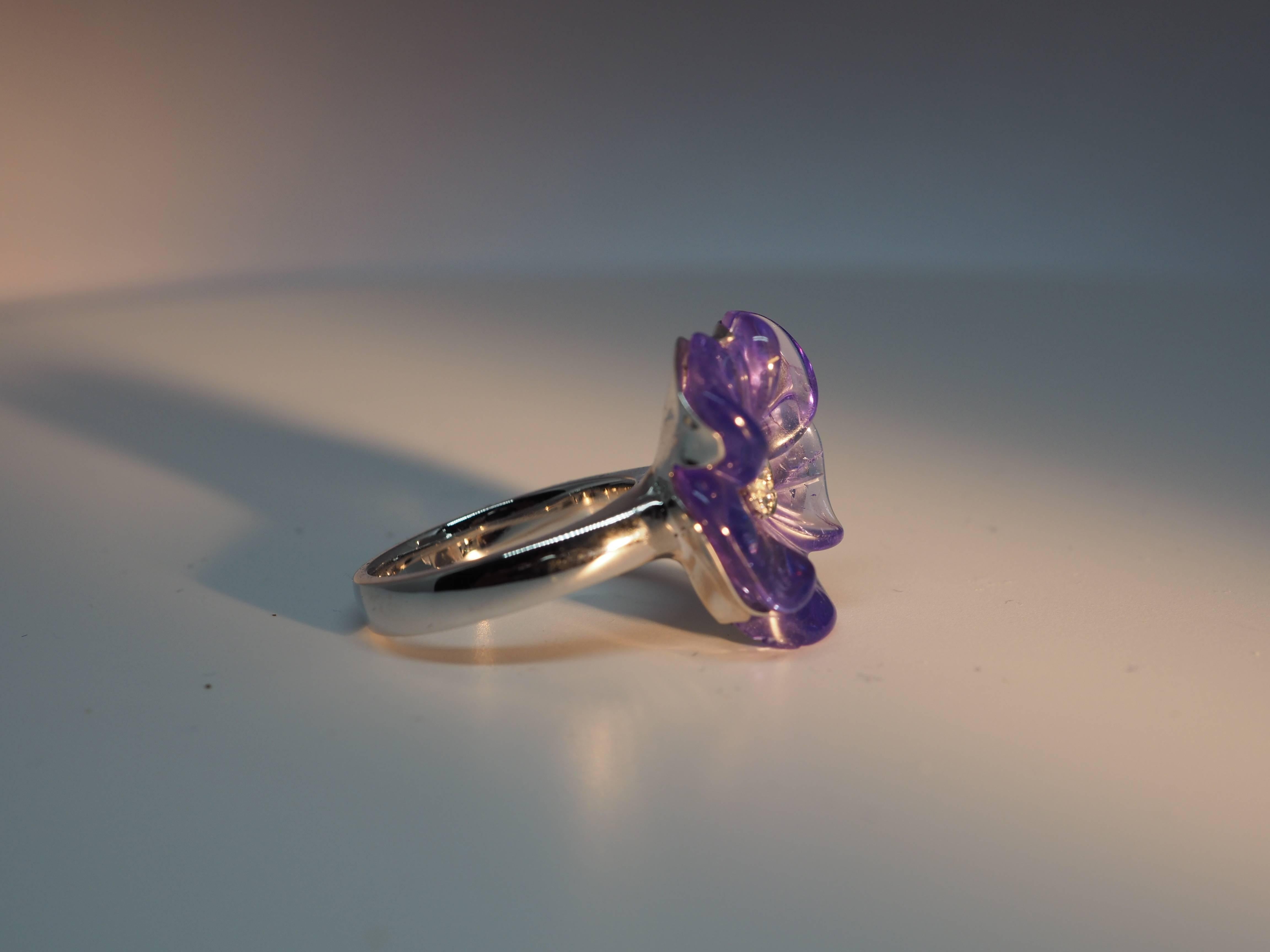 Fine Carved Tanzanite Flower 18K Gold Ring 3