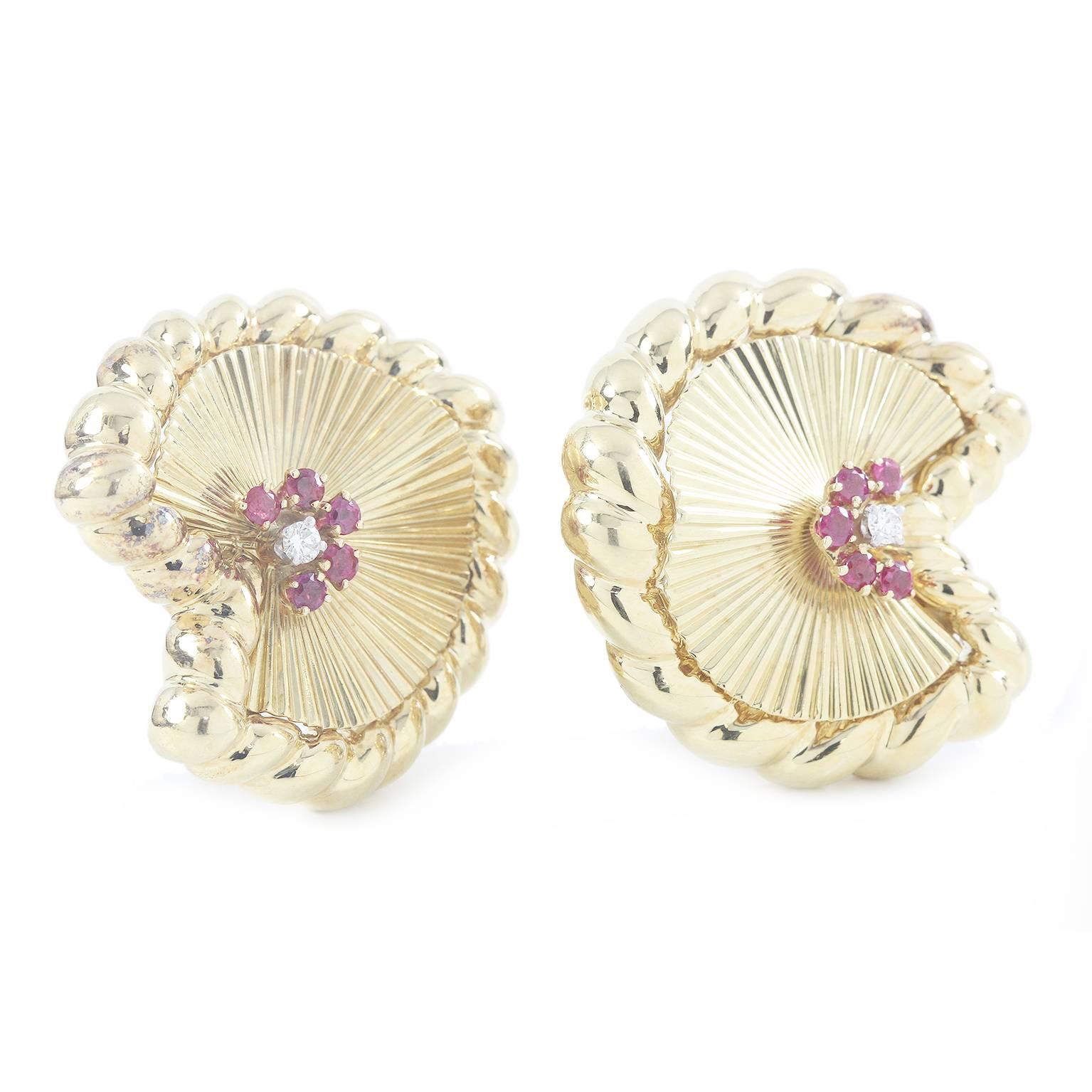 David Webb Ruby Diamond Gold Fan Earrings For Sale 1