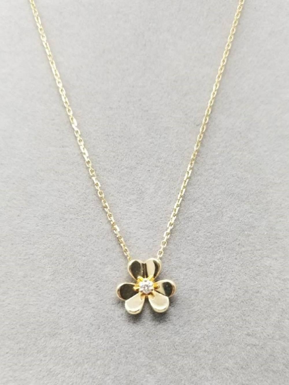 Van Cleef & Arpels Frivole Pendant In Excellent Condition In Los Angeles, CA