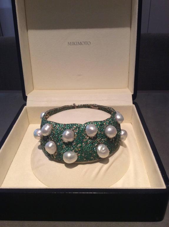 Caroline Herrera for Mikimoto Emerald Diamond Pearl Necklace at 1stDibs
