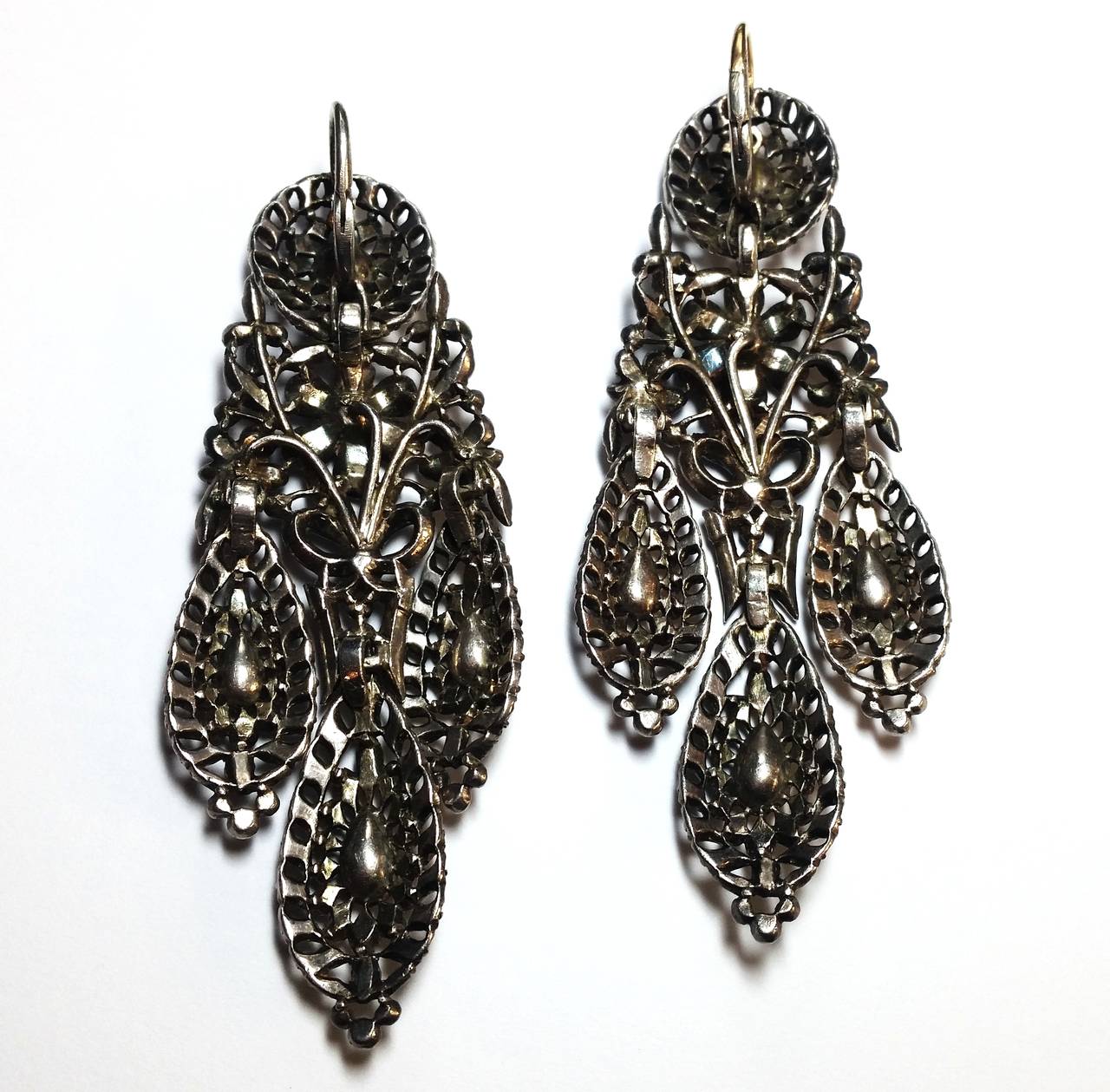 Late 18th Century Spanish or Portuguese earrings, made in silver and rose cut diamonds