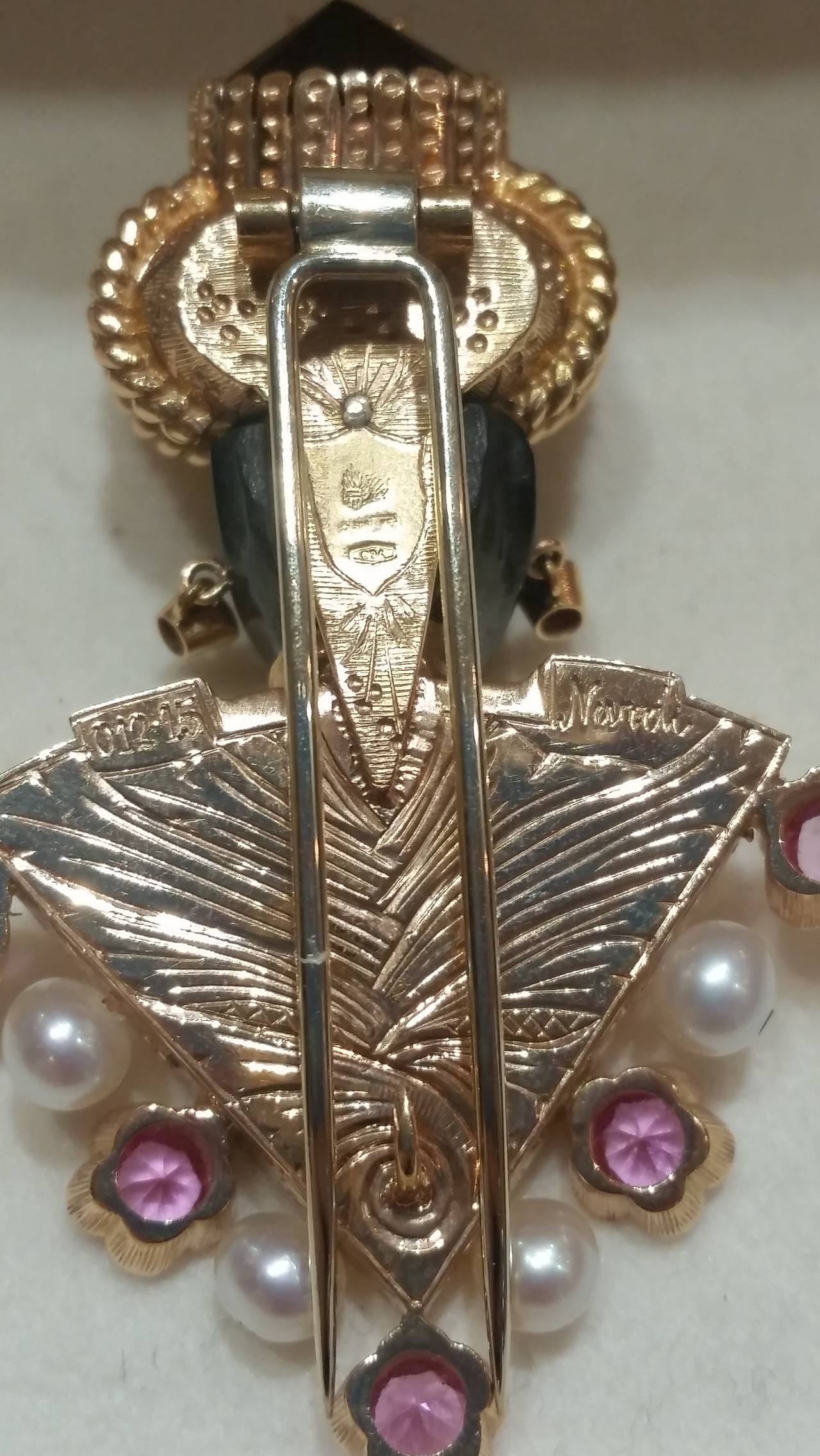 Women's or Men's Nardi Moretto Paola Pearl Pink Sapphire Rose Gold Brooch For Sale