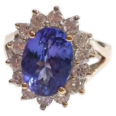 Vintage Oval Tanzanite Diamond Gold Cluster Ring