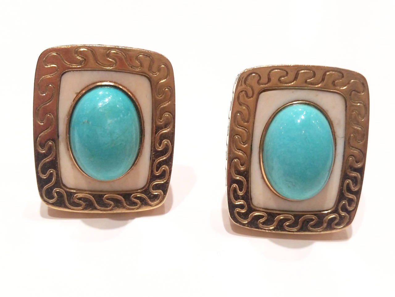 1970s Turquoise and Gold Earrings and Ring For Sale 3