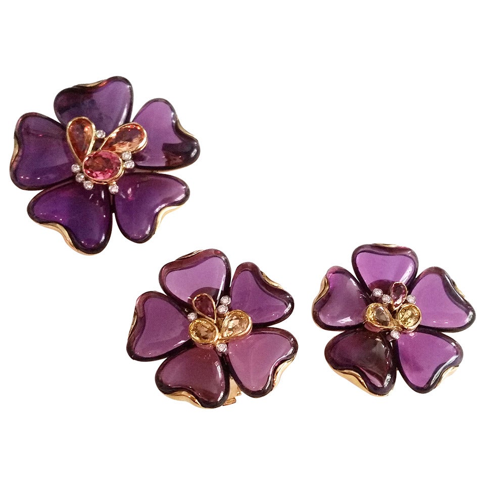 Amethyst Diamond Gem Set Gold Earrings and Brooch Flower Suite For Sale