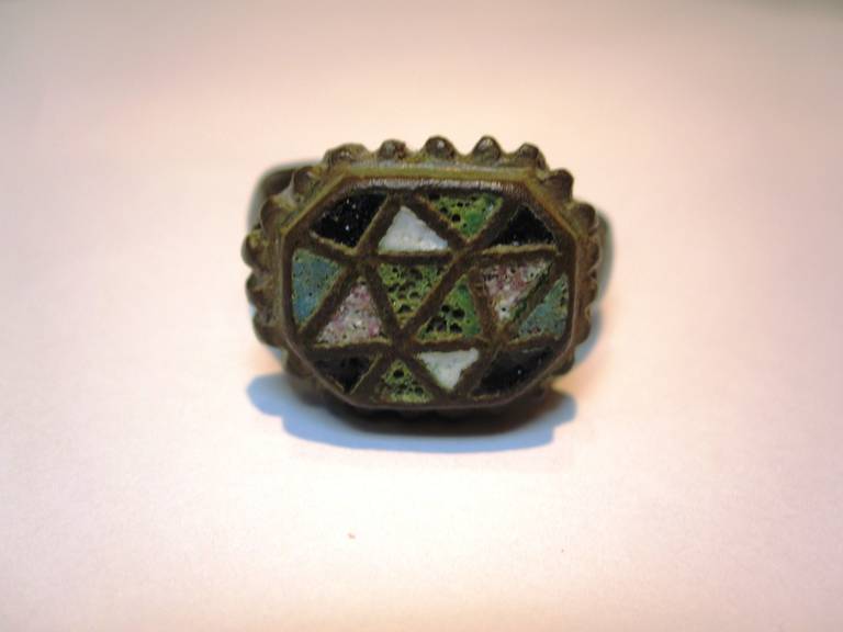 Archelogical Late Roman Empire Bronze and Enamel Ring In Good Condition For Sale In Barcelona, ES