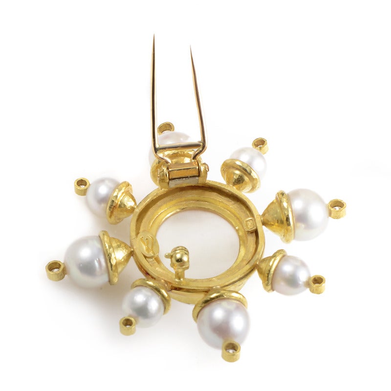 Elizabeth Locke Pearl Moonstone Gold Brooch In Excellent Condition In Southampton, PA
