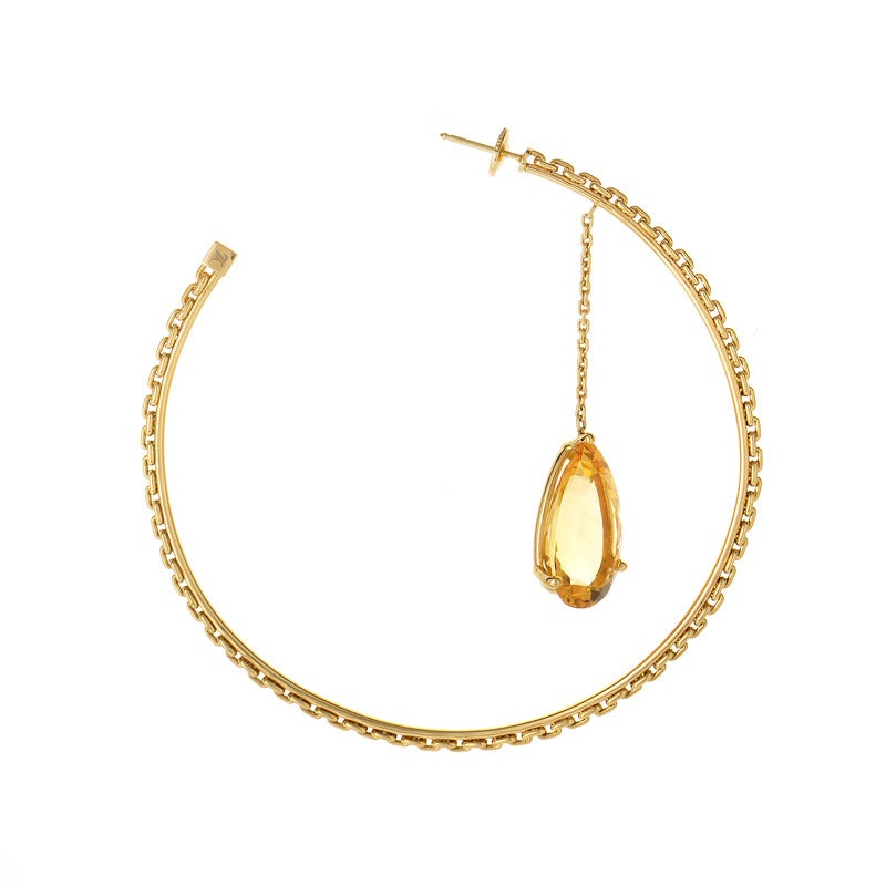A sassy sophisticate would die to have this pair of Louis Vuitton earrings in their jewelry collection. The 18K yellow gold earrings are quite large with a drop of ~2.75