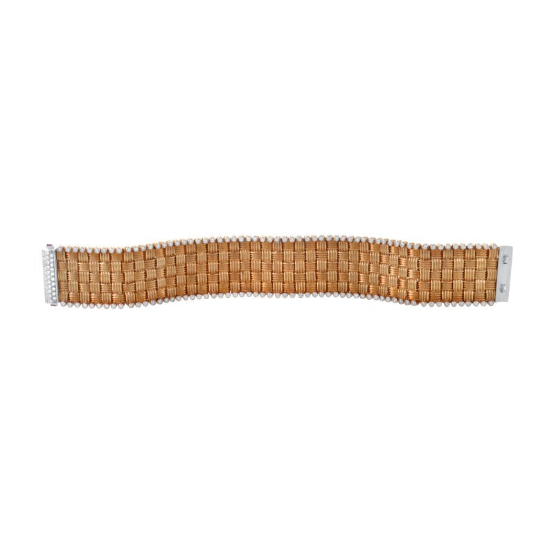 Roberto Coin Appassionata Diamond Gold Bracelet In New Condition In Southampton, PA