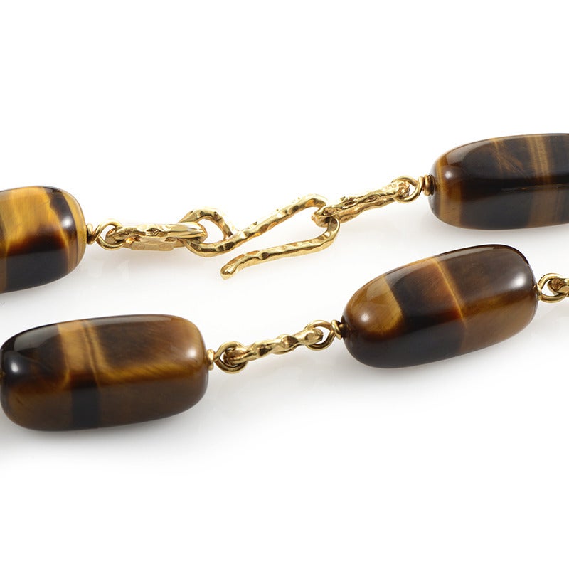 Tiger's Eye Gold Necklace In Excellent Condition In Southampton, PA