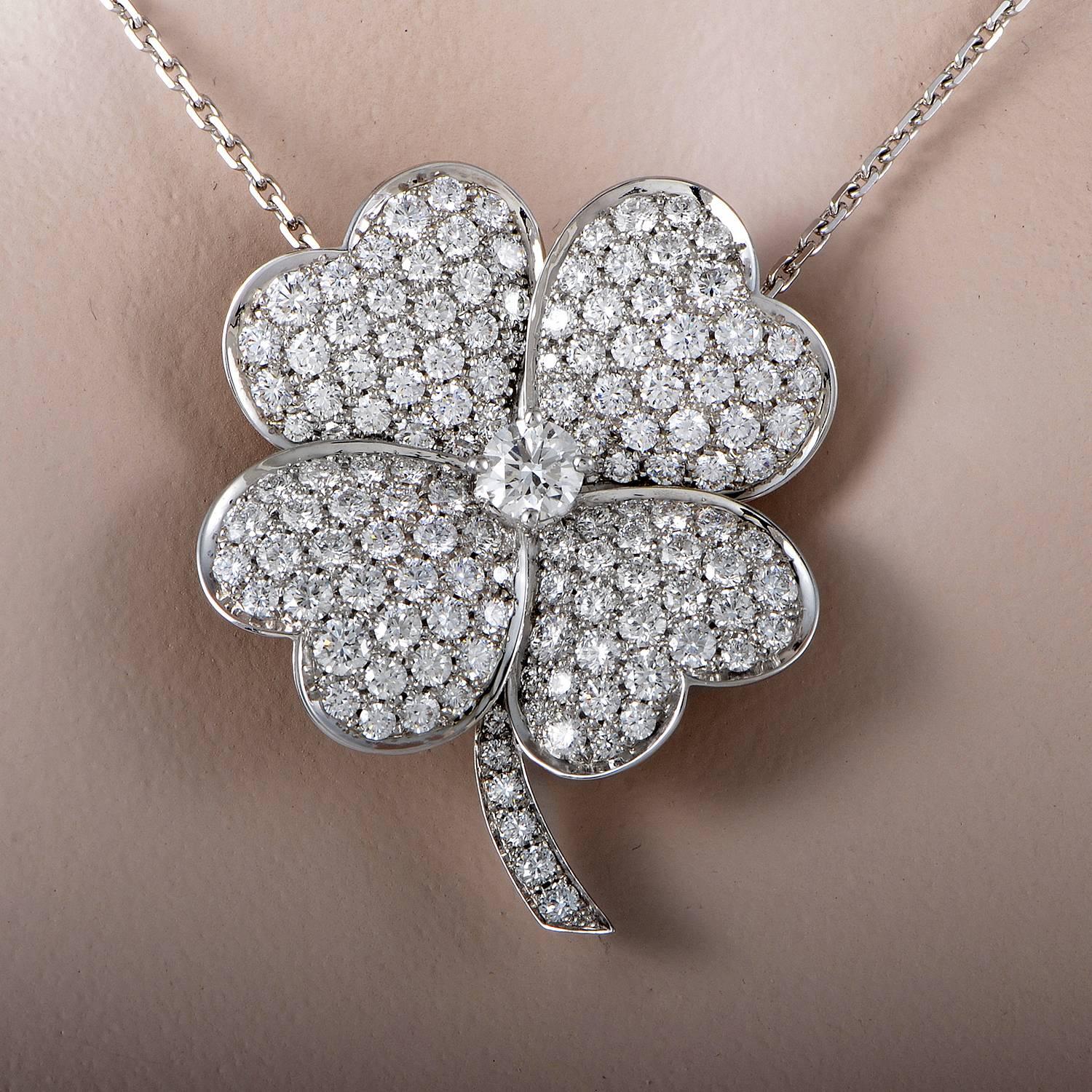 This divine statement piece from Van Cleef & Arpels Cosmos collection is perfect for a luxury-loving lady. The necklace and pendant are made of 18K white gold, while the pendant features a gorgeous 4.95ct diamond pave. Lastly, the pendant boasts a