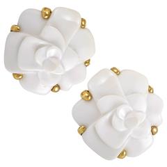 Chanel Camélia Large Yellow Gold White Agate Clip-on Earrings
