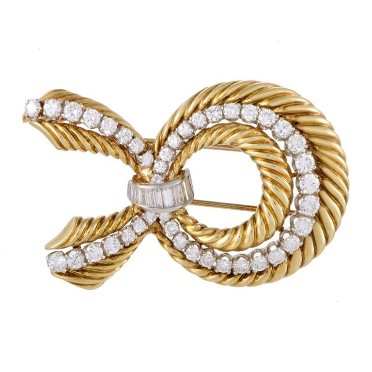 Van Cleef and Arpels Diamond Yellow and White Gold Bow Brooch at 1stDibs