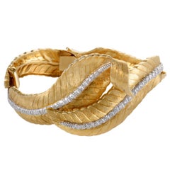 Diamond Gold Leaf Bangle Bracelet
