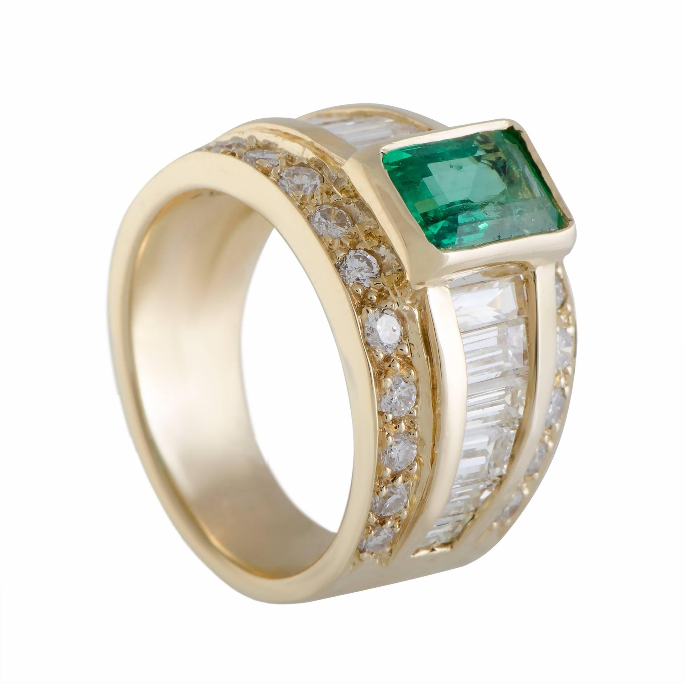 Diamond and Emerald Gold Ring