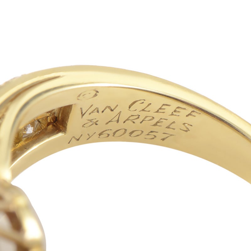 Women's Van Cleef & Arpels Ruby Diamond Gold Ring
